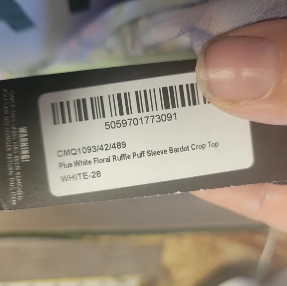 PrettyLittleThing Plus NWT Floral Ruffle Puff Sleeve Bardot Crop Top Size 28 - Picture 5 of 6